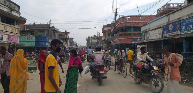 कछुवाको चालमा सुरुगरेको नाला र सडक निर्माण हालसम्म पनी पुरा भएन,कटहरियाका ब्यापारीलाई शास्ती