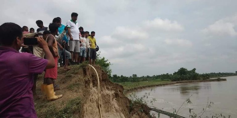 राज्य मन्त्री यादवद्धारा क्षतिग्रस्त ठोक्करलाइ अनुगमन निरीक्षण